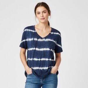 GAP Women's Navy Tie-Dye Forever Soft V-Neck Tee